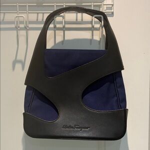 Salvatore Ferragamo Black and Navy Shoulder Bag👝
